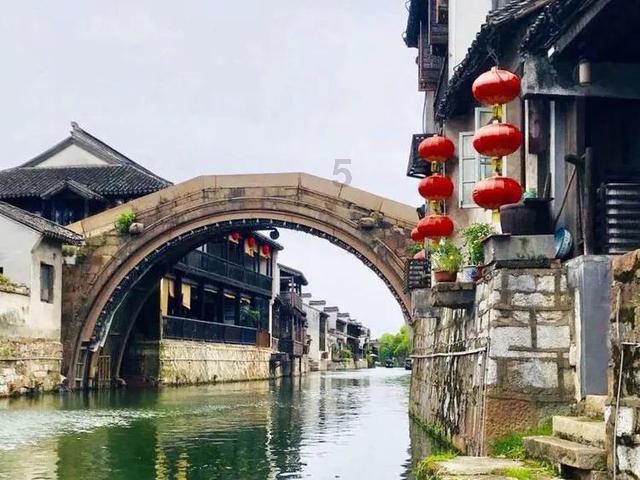 逃出上锁的现代房间4